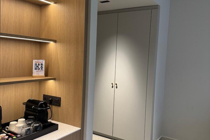 Room 70 of 105
