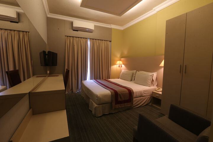 Room 12 of 54