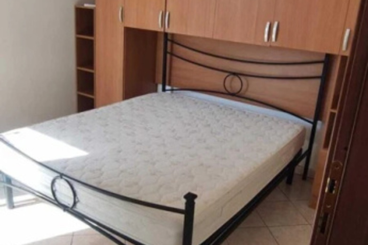 Room 5 of 10
