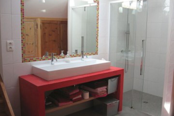 Room 6 of 14
