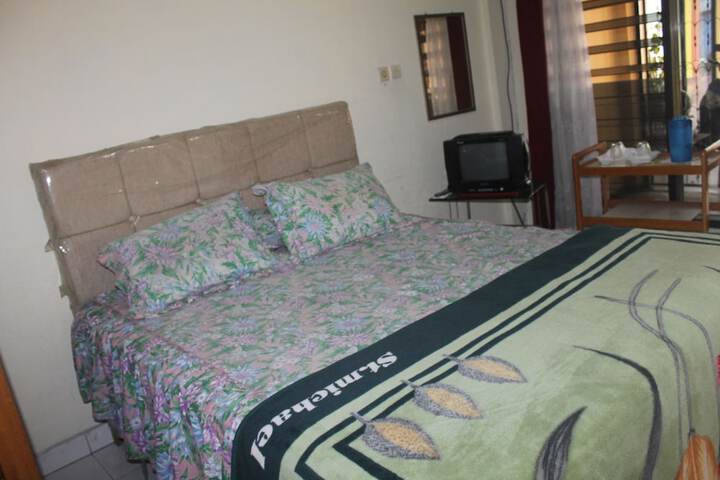 Room 3 of 9