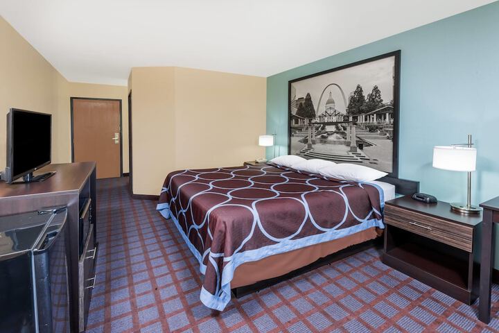 Room 13 of 24
