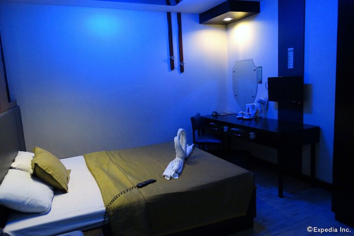 Room 42 of 104