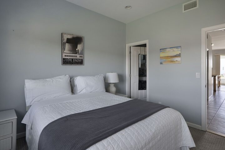 Room 43 of 219