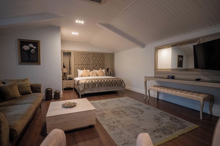 Room 20 of 34