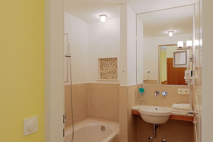 Room 14 of 53