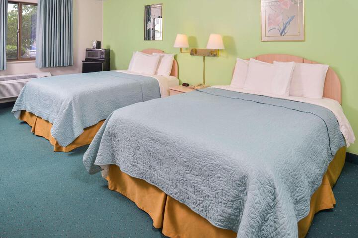 Standard Room, King or Two Doubles (1 of 7)