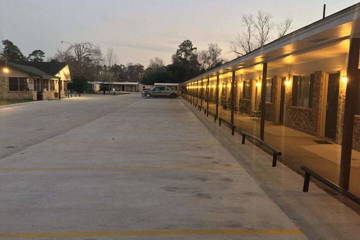 GARDEN INN AND SUITES SILSBEE