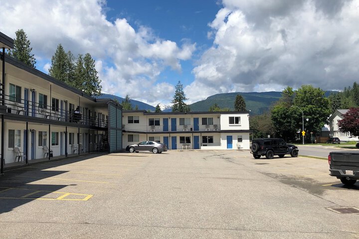 Hotel 66 of 67