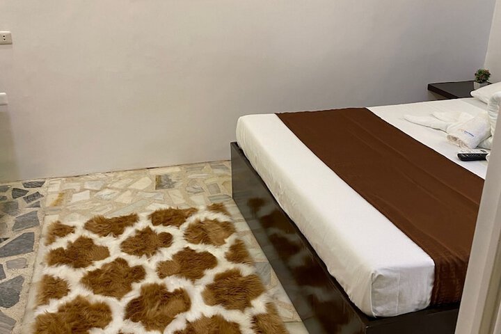 Room 10 of 92