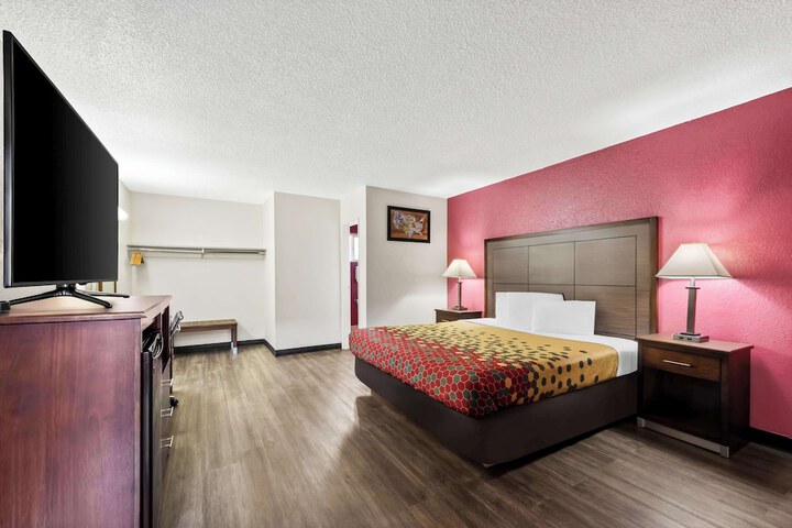 Room 5 of 29
