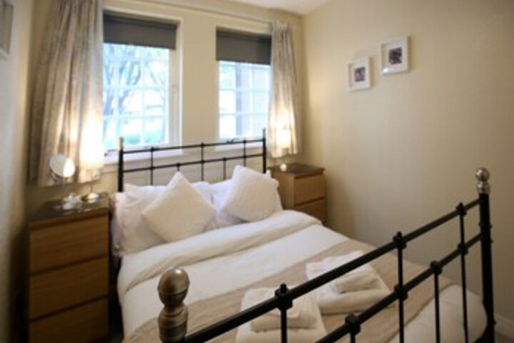 Room 14 of 14