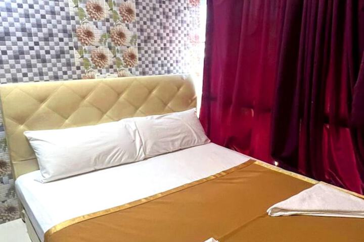 Room 18 of 25