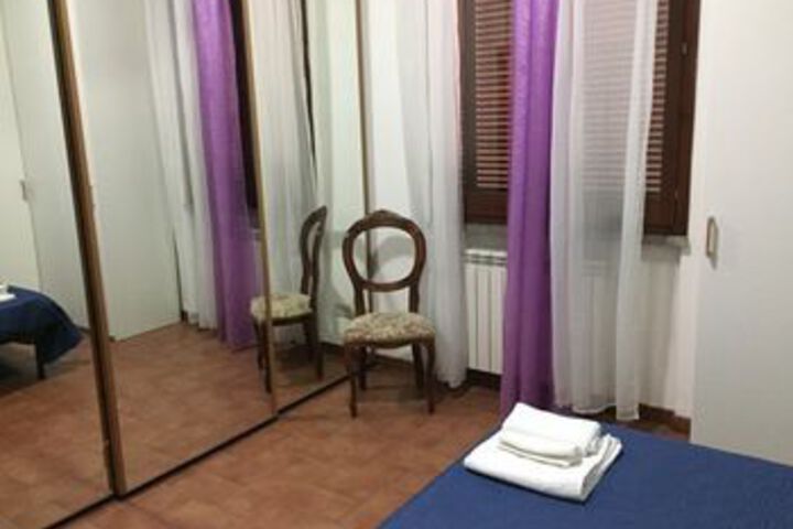 Room 9 of 36