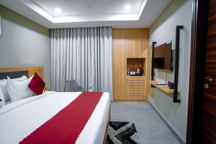 Room 28 of 73
