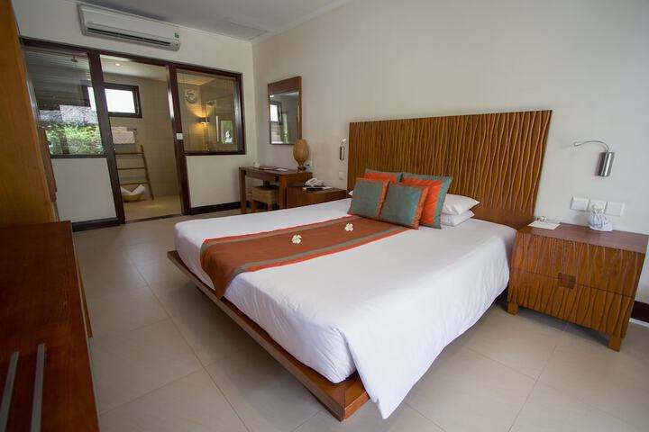Room 12 of 87