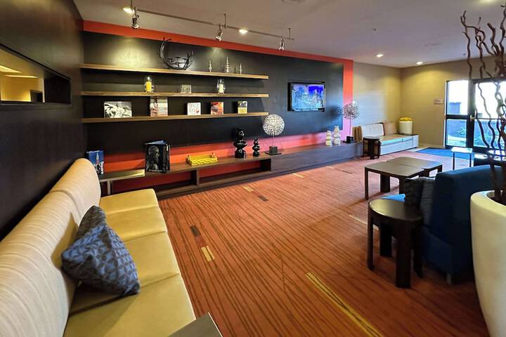 Hotel Interior 5 of 135