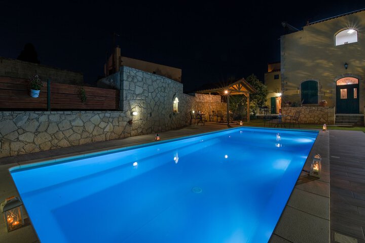 Pool 57 of 89