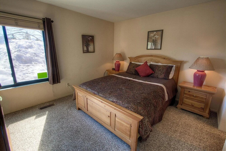 Room 4 of 18
