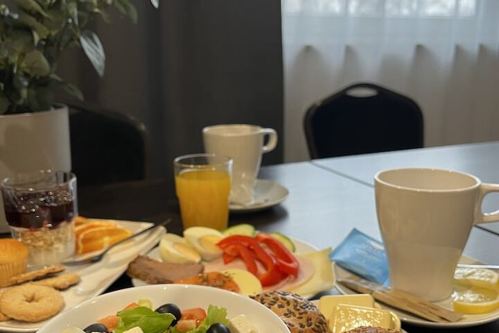 Breakfast/Coffee Service 116 of 139