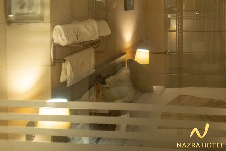 Room 10 of 15