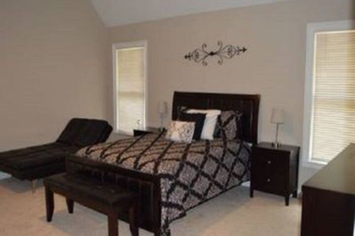 Room 6 of 19