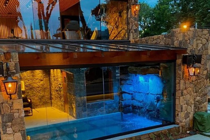 Pool 41 of 110