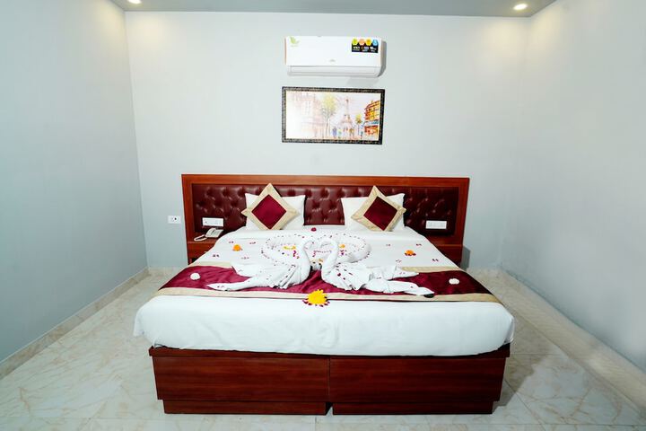 Room 8 of 37
