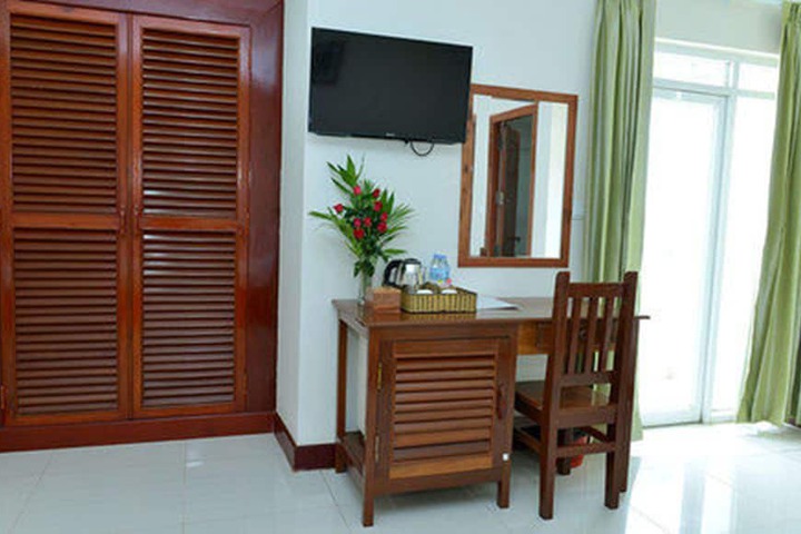 Room 11 of 29
