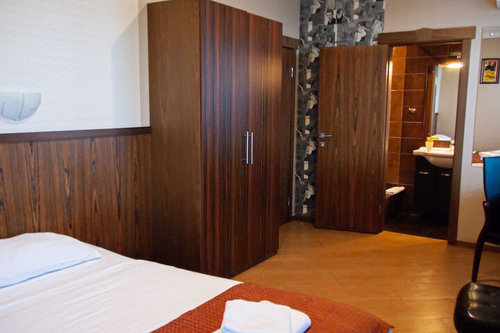 Room 12 of 45