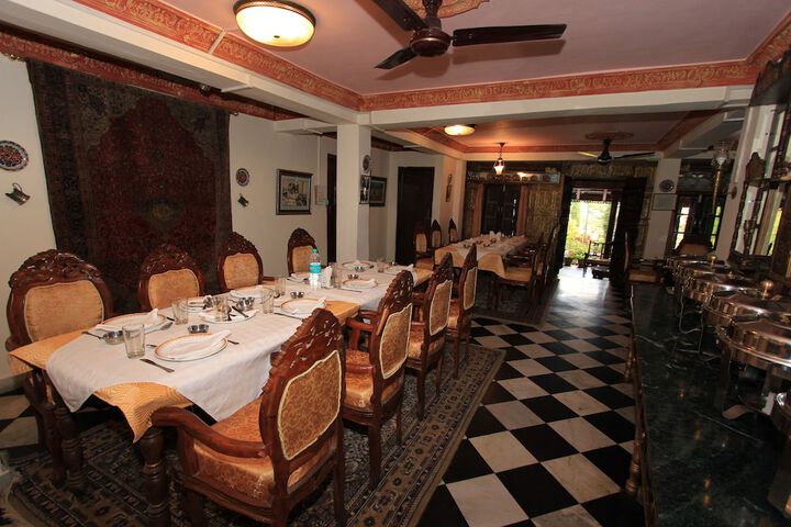 Dining Photos