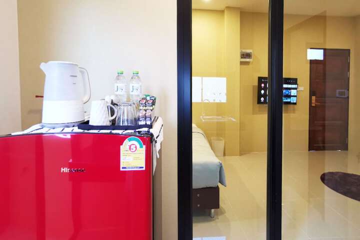 Room 17 of 36