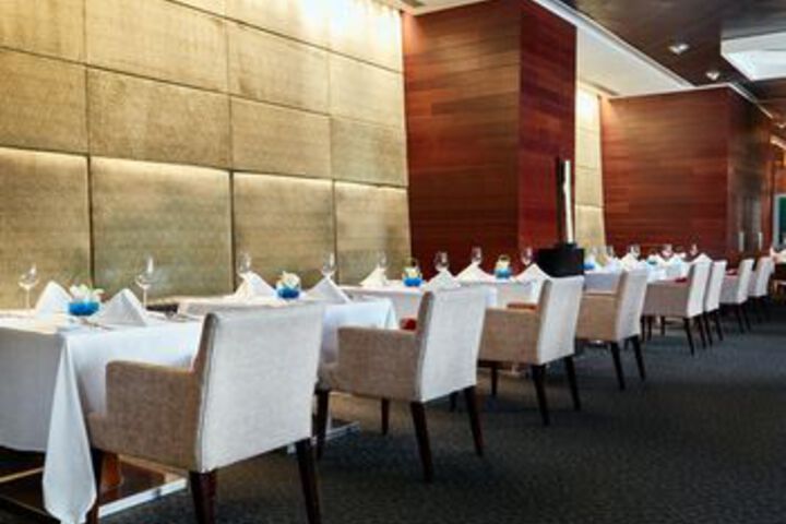 Dining 80 of 93