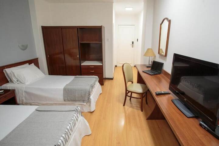 Room 7 of 35