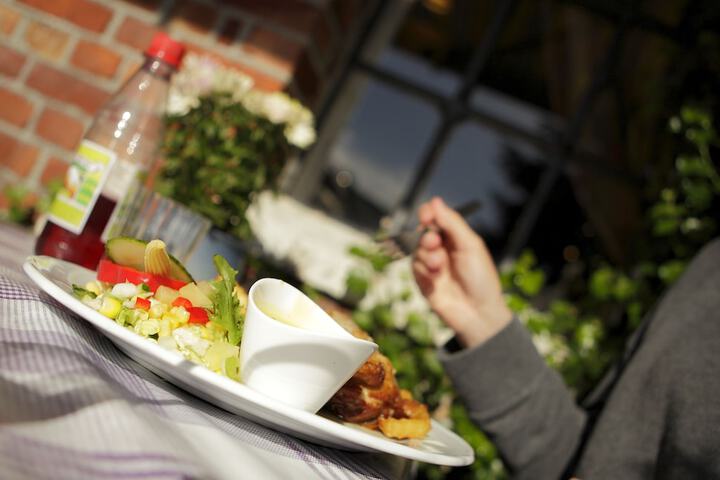 Dining 41 of 51