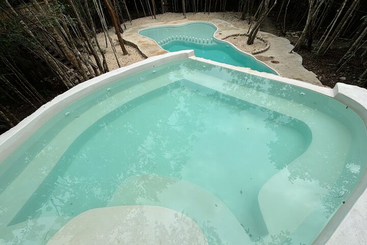 Pool 76 of 121
