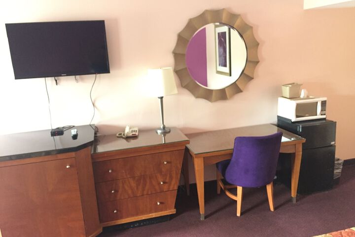 Room 13 of 34