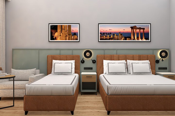 Room 4 of 43
