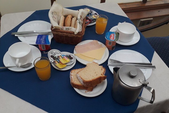 Breakfast/Coffee Service 23 of 26