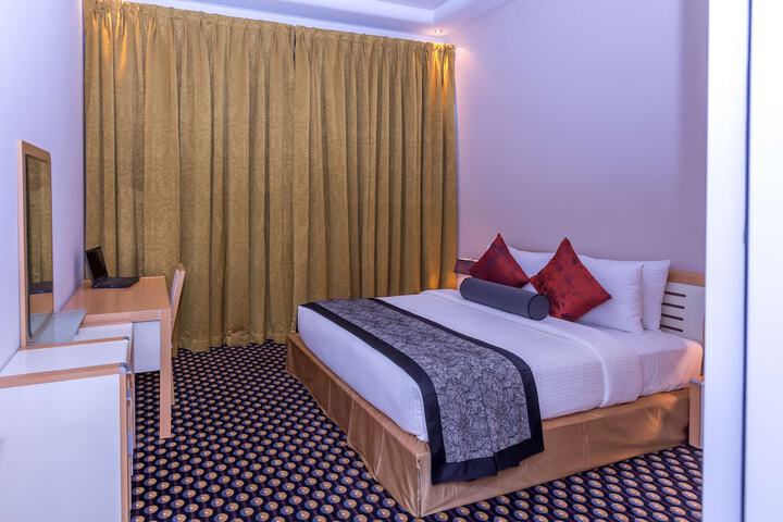 Room 12 of 49