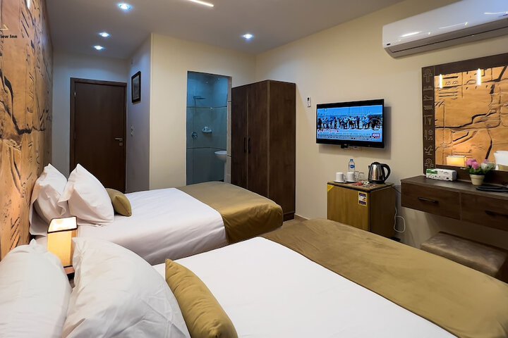 Room 13 of 80