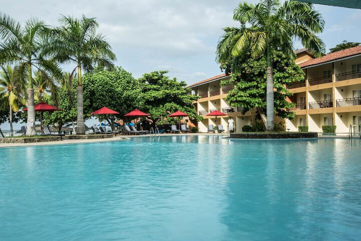 Pool Hotel