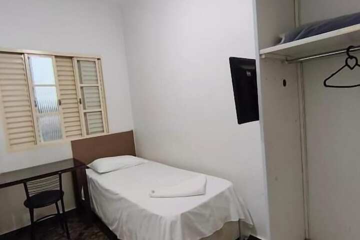 Room 9 of 50