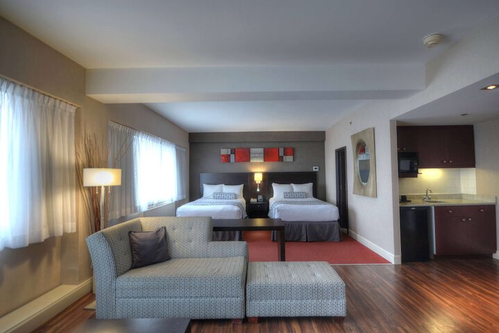 1 Bedroom Suite King Bed (8 of 10)