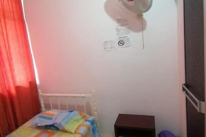 Room 17 of 46
