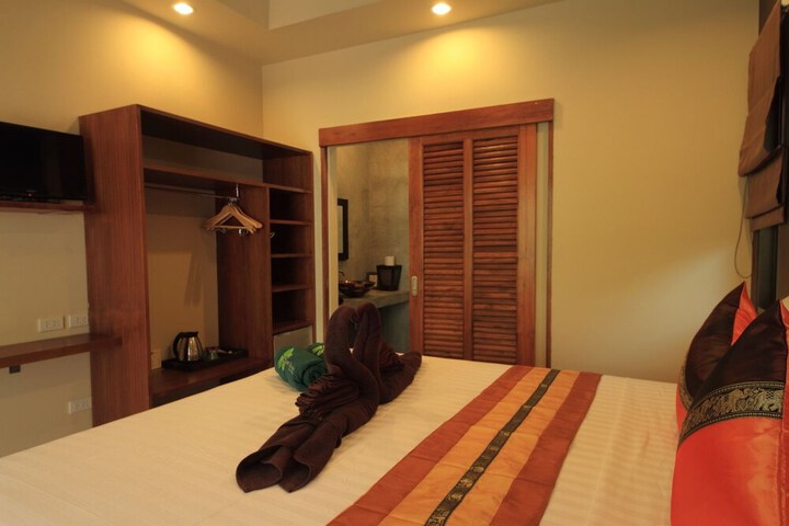 Room 5 of 85
