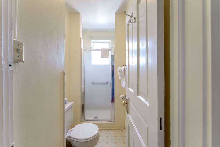 Room 34 of 59