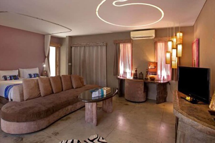 Room 56 of 227