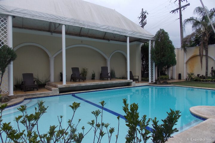 Pool 45 of 57