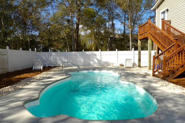 Pool 13 of 20
